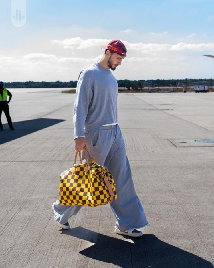 三分30投仅7中！火箭队心态崩了？申京赛后表态：提升防守+篮板