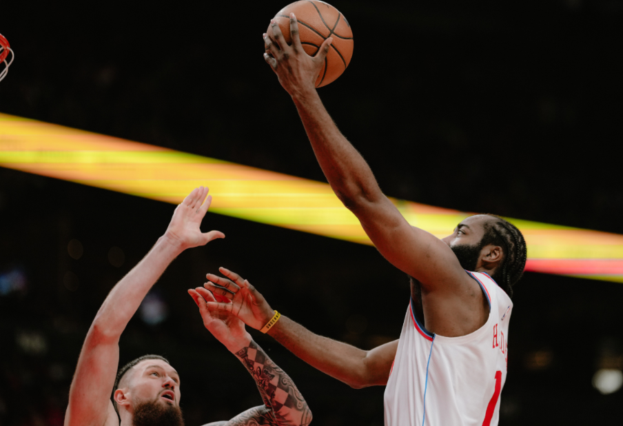 kering-快船五连胜！哈登31分10助带队大逆转，快船进前十，但需尽快补强