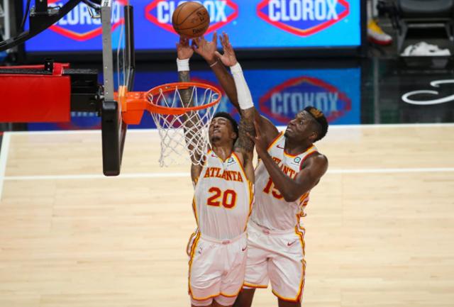 开云中国官网-老鹰取胜功臣不只吹杨 内线双星化身幕后英雄